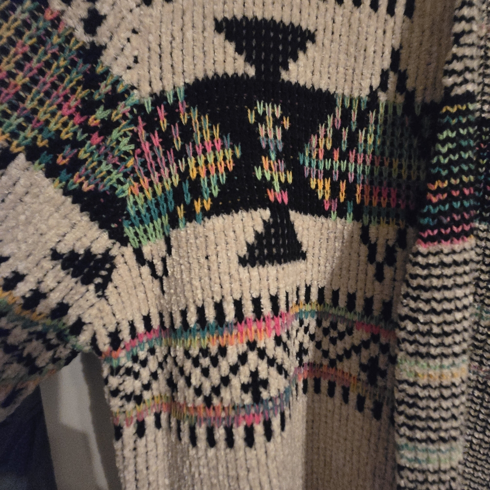 Patterned Beige Women's Sweater - Picture 4 of 7